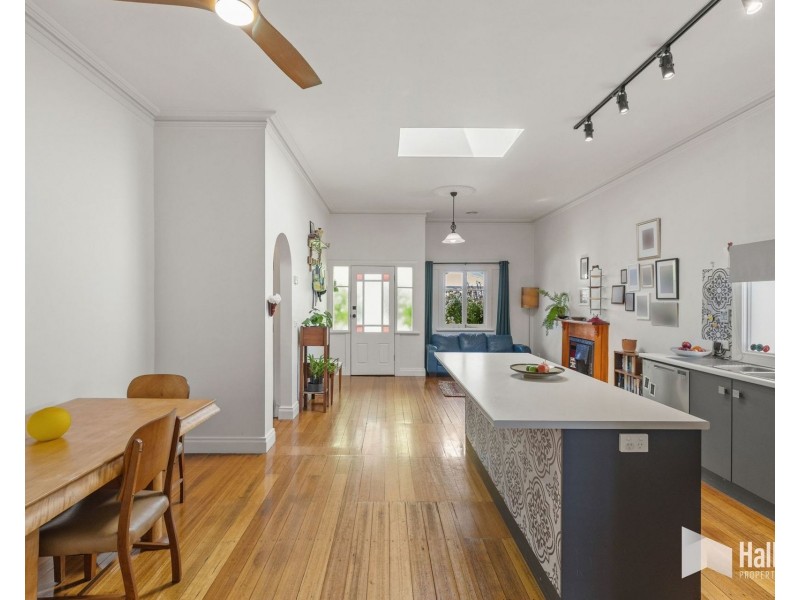 16 Henry Street, Devonport TAS 7310