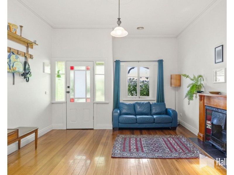 16 Henry Street, Devonport TAS 7310