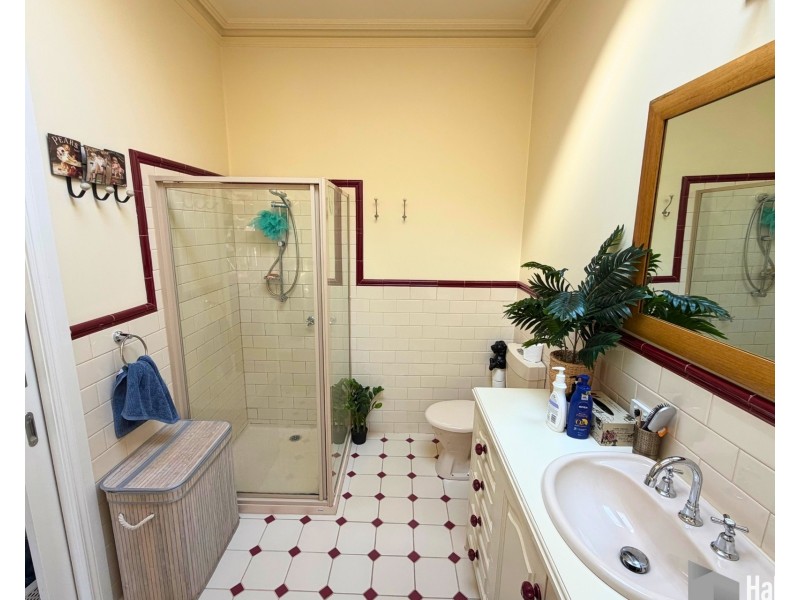 16 Henry Street, Devonport TAS 7310