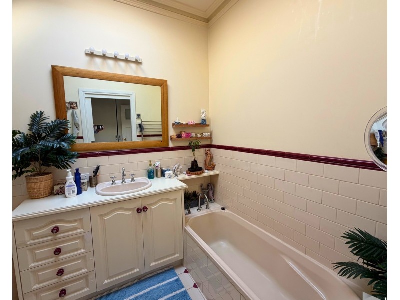 16 Henry Street, Devonport TAS 7310