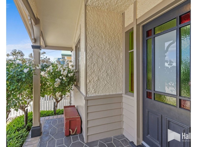 16 Henry Street, Devonport TAS 7310