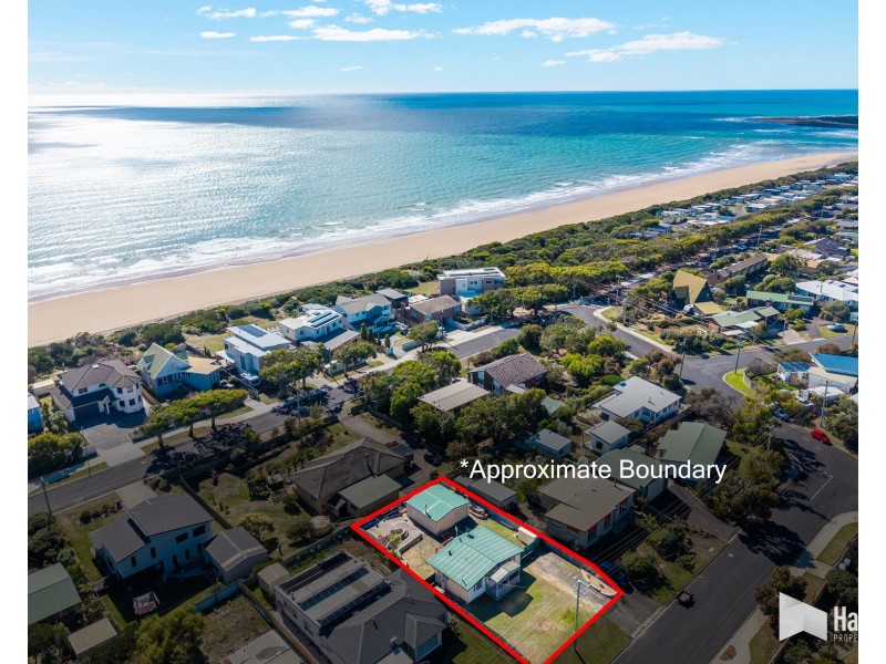 33 Turners Avenue, Turners Beach TAS 7315