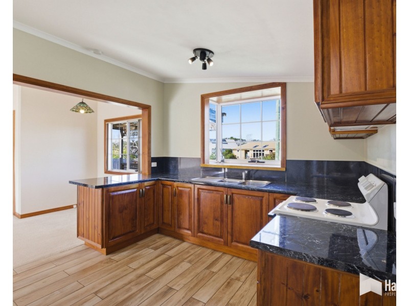 33 Turners Avenue, Turners Beach TAS 7315