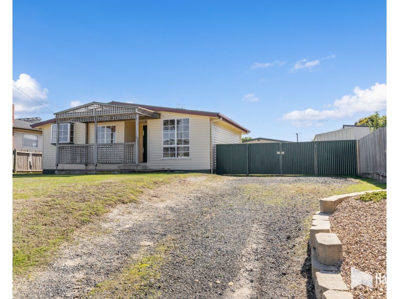 33 Turners Avenue, Turners Beach TAS 7315