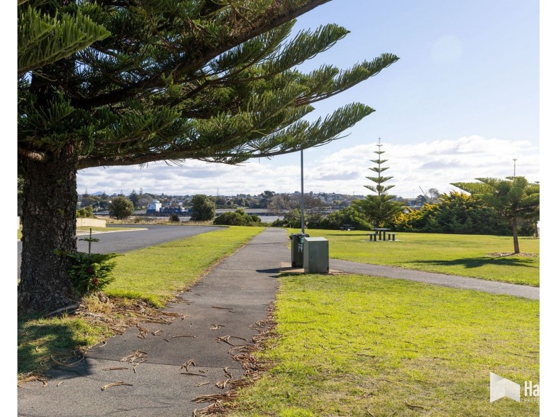 22 Tarleton Street, East Devonport TAS 7310