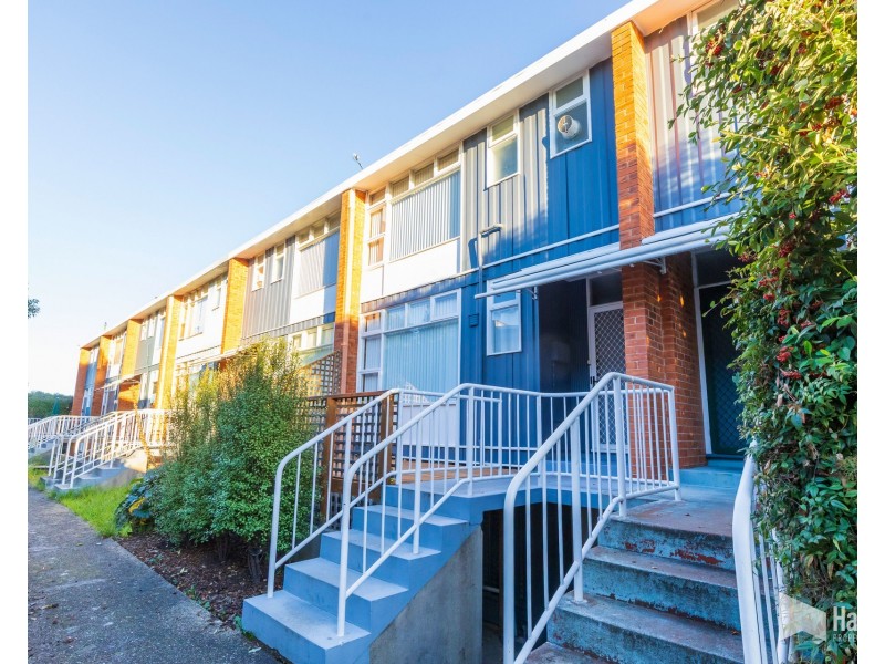 2/1 Percy Street, Devonport TAS 7310