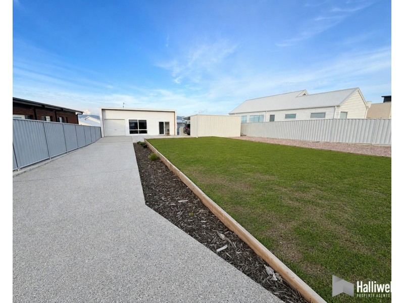 33 Chardonnay Drive, Hawley Beach TAS 7307