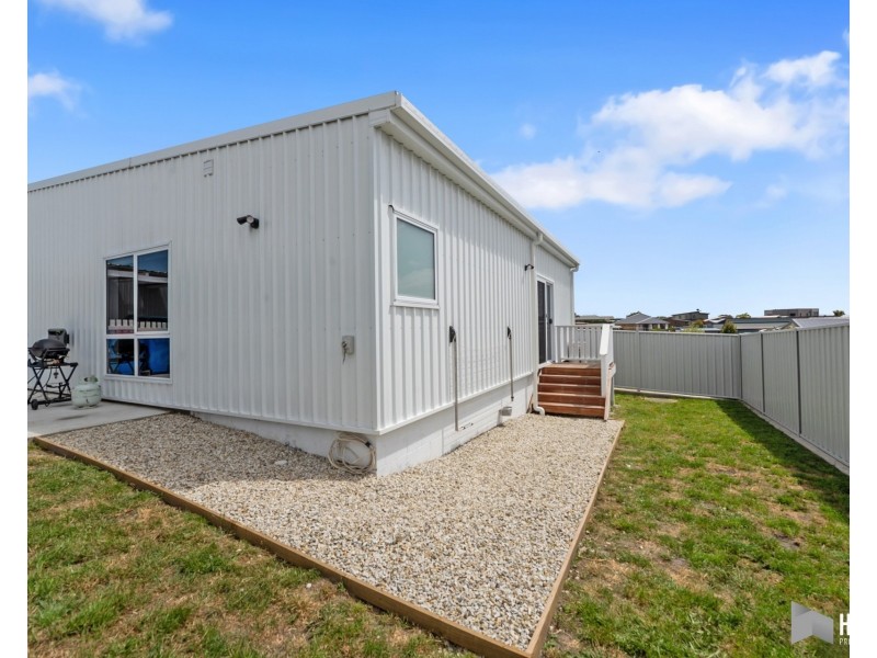 33 Chardonnay Drive, Hawley Beach TAS 7307