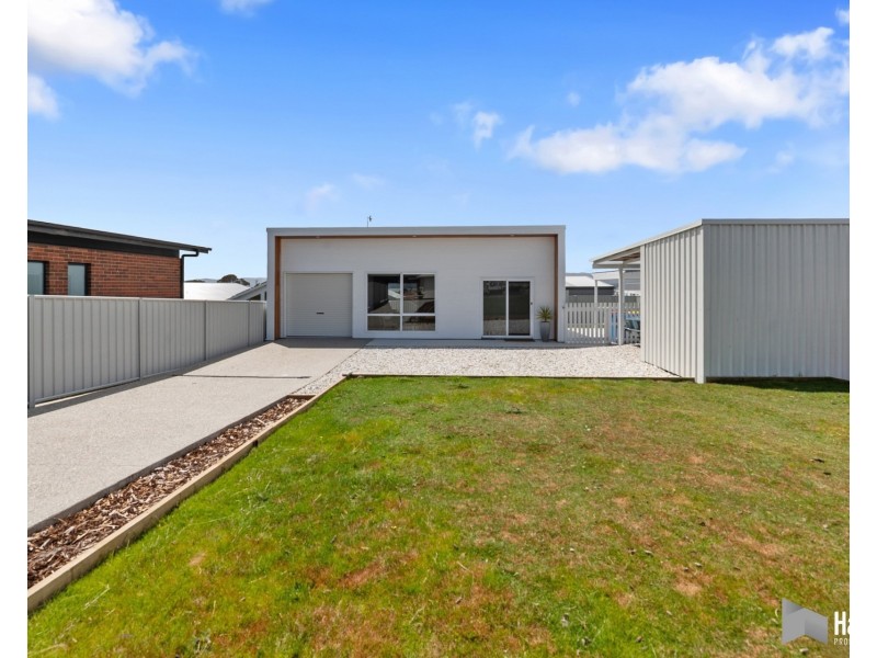 33 Chardonnay Drive, Hawley Beach TAS 7307