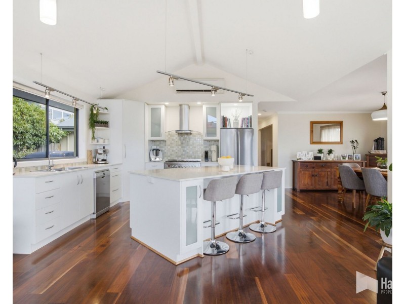 33 Paradise Place, Hawley Beach TAS 7307