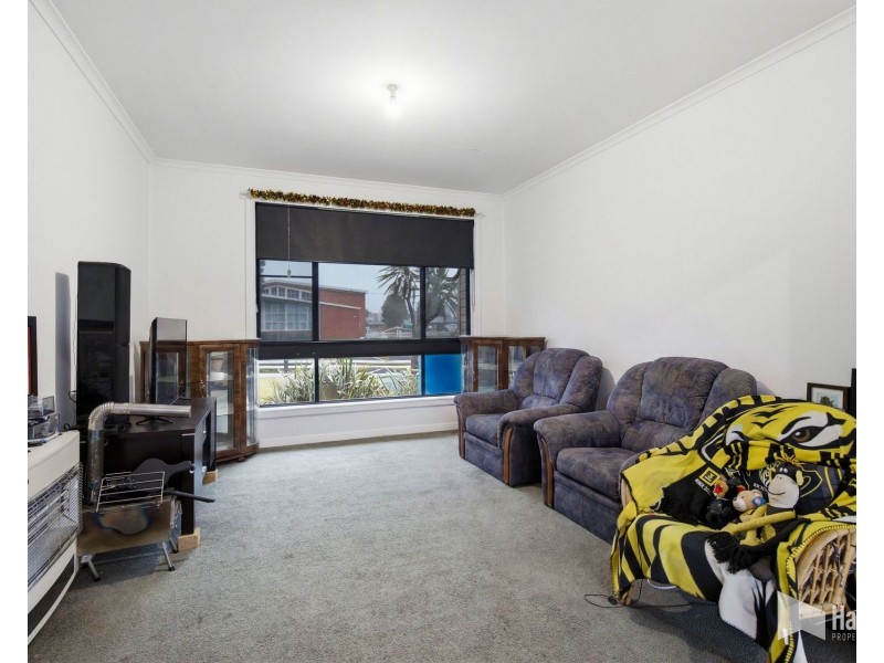 8 Alexandra Road, Ulverstone TAS 7315