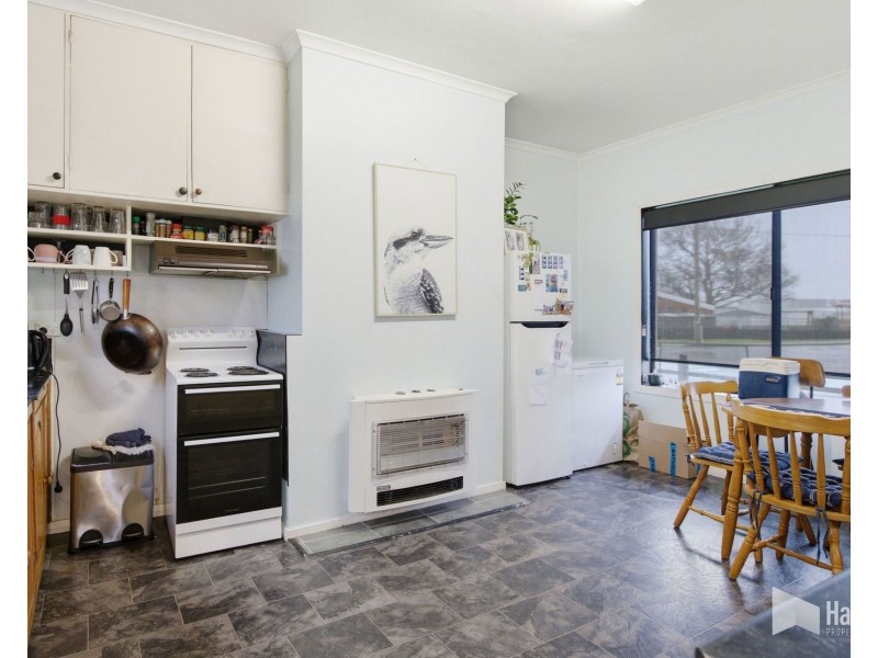 8 Alexandra Road, Ulverstone TAS 7315