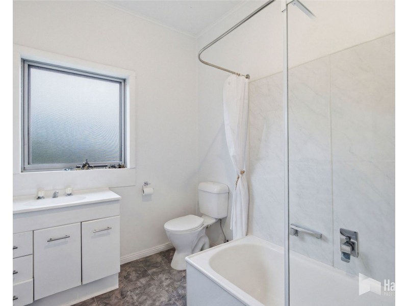 8 Alexandra Road, Ulverstone TAS 7315