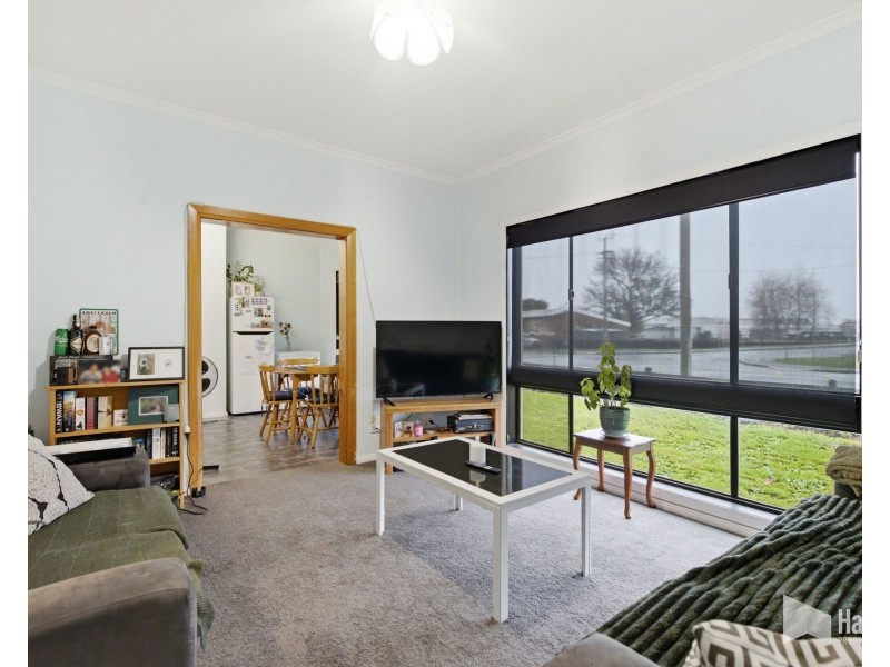8 Alexandra Road, Ulverstone TAS 7315