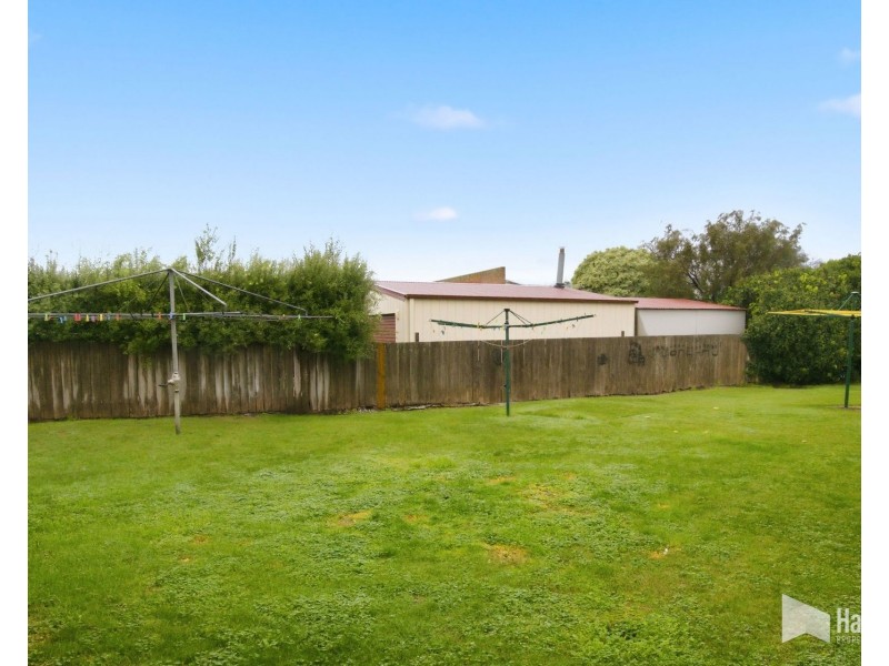 8 Alexandra Road, Ulverstone TAS 7315