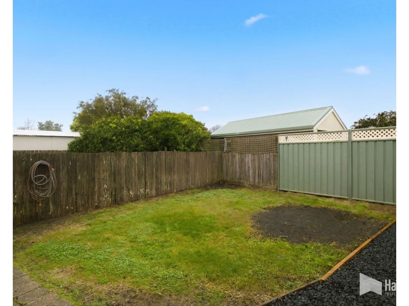 8 Alexandra Road, Ulverstone TAS 7315