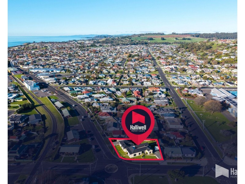 8 Alexandra Road, Ulverstone TAS 7315