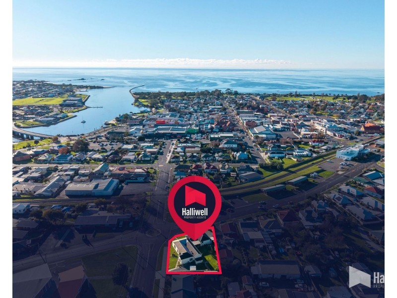 8 Alexandra Road, Ulverstone TAS 7315