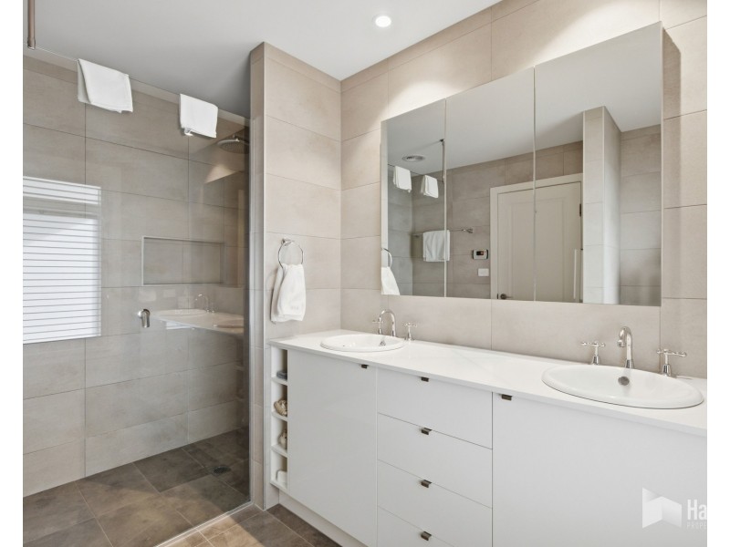 18 Estuary View, Shearwater TAS 7307