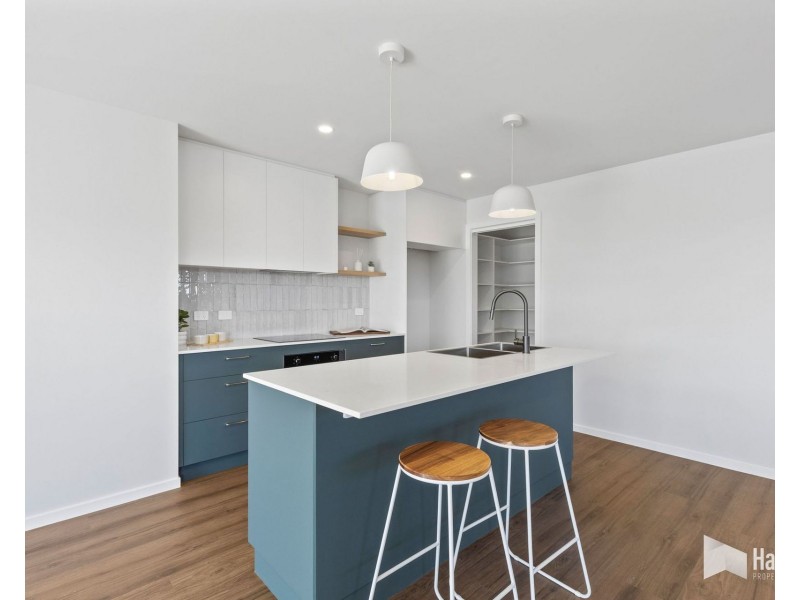 1 & 2/8 Spirit Way, Ambleside TAS 7310