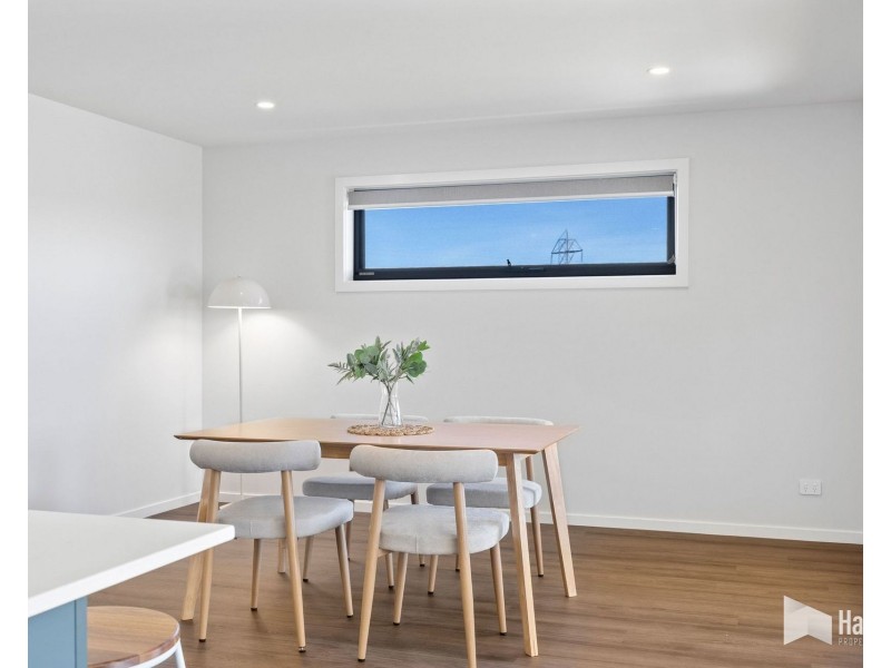 1 & 2/8 Spirit Way, Ambleside TAS 7310