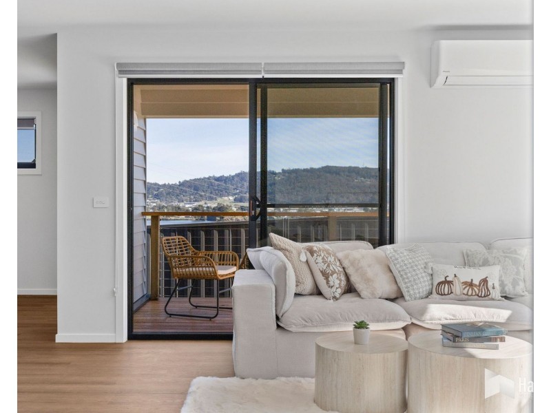 1 & 2/8 Spirit Way, Ambleside TAS 7310