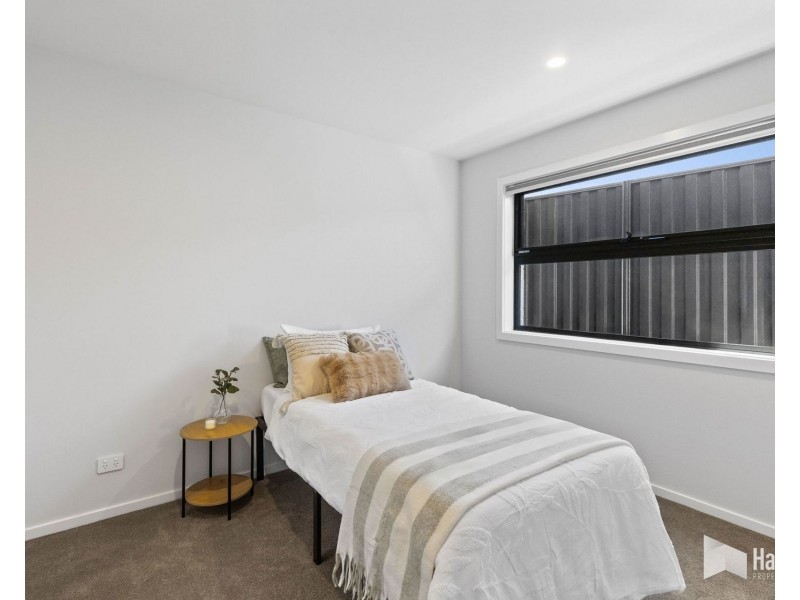 1 & 2/8 Spirit Way, Ambleside TAS 7310