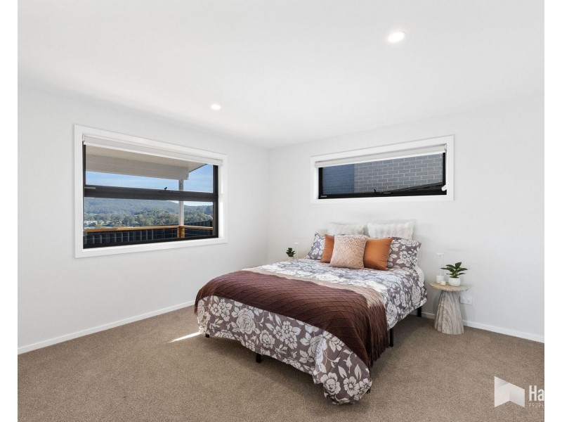 1 & 2/8 Spirit Way, Ambleside TAS 7310