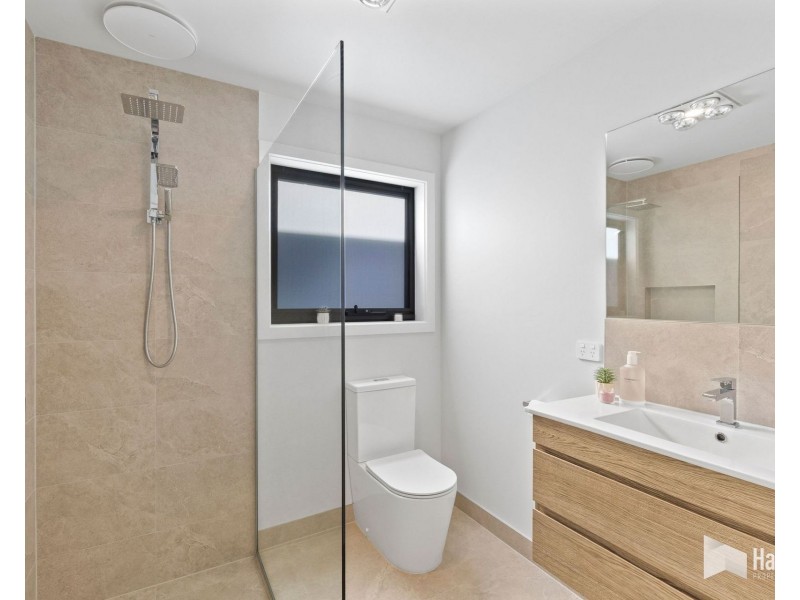 1 & 2/8 Spirit Way, Ambleside TAS 7310