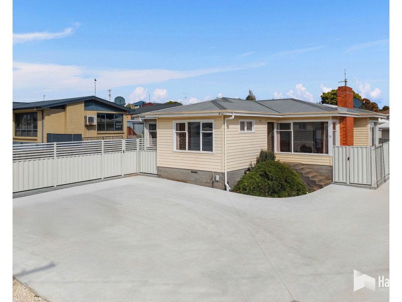 22 Churchill Avenue, Devonport TAS 7310