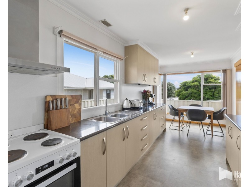 22 Churchill Avenue, Devonport TAS 7310