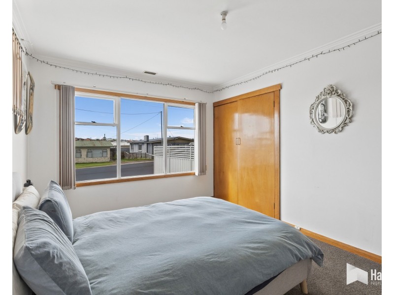 22 Churchill Avenue, Devonport TAS 7310