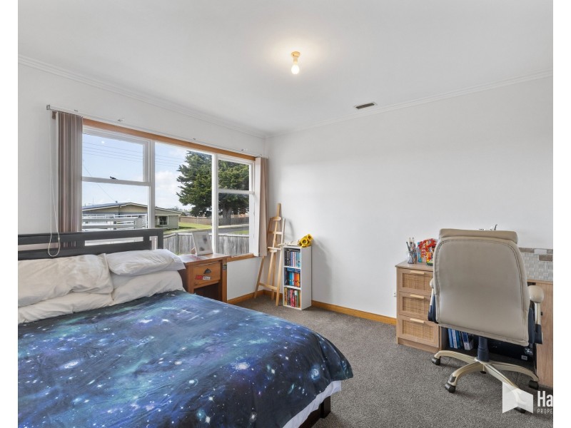 22 Churchill Avenue, Devonport TAS 7310