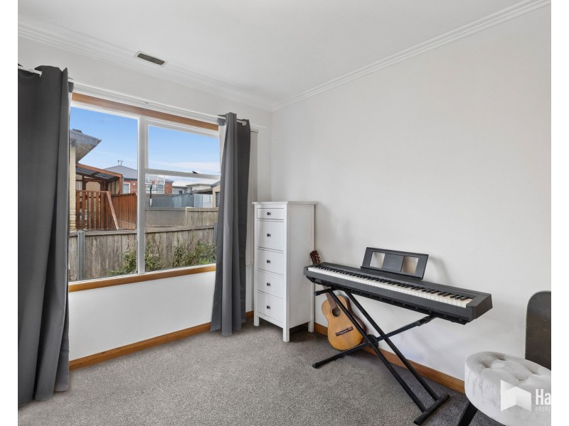 22 Churchill Avenue, Devonport TAS 7310