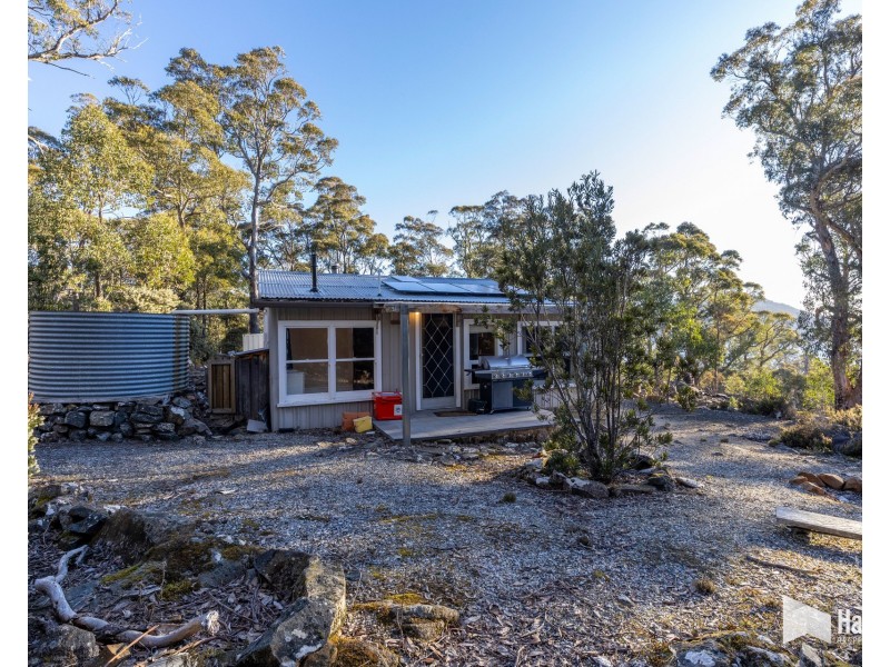 32 Lakeview Drive, Cramps Bay TAS 7030