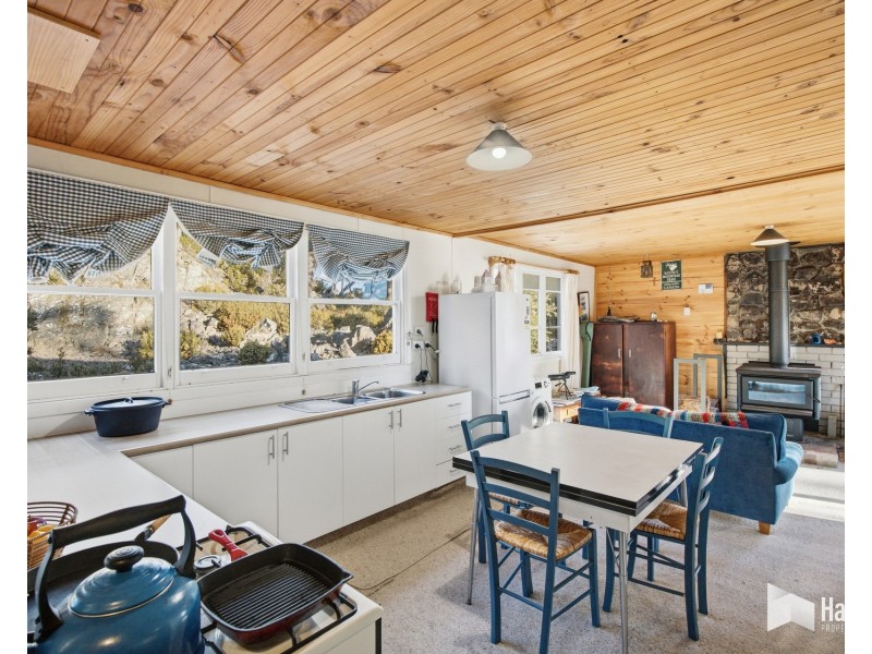 32 Lakeview Drive, Cramps Bay TAS 7030