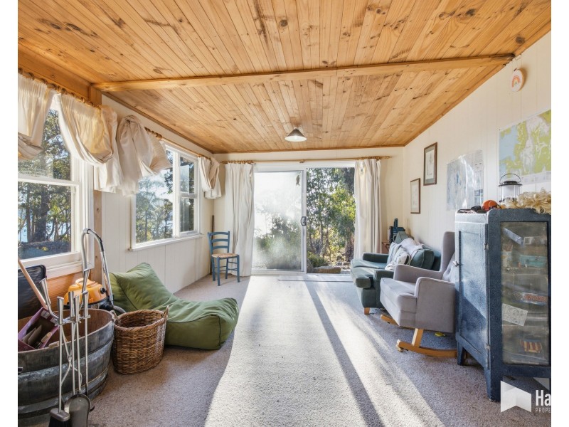 32 Lakeview Drive, Cramps Bay TAS 7030