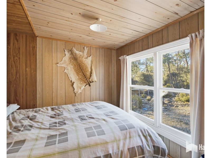 32 Lakeview Drive, Cramps Bay TAS 7030