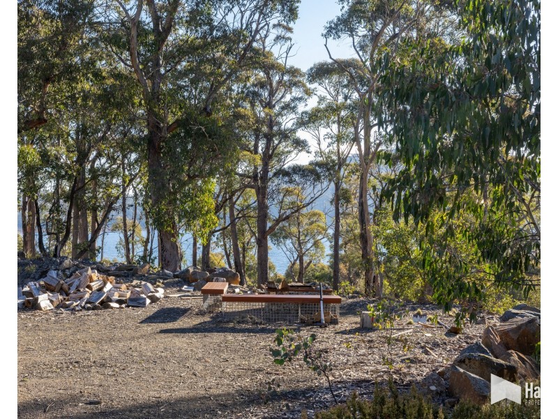 32 Lakeview Drive, Cramps Bay TAS 7030