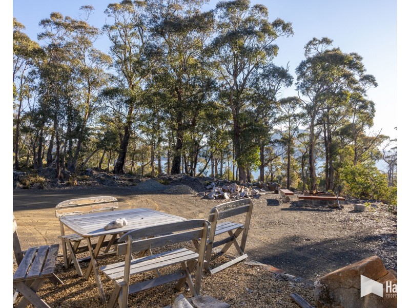 32 Lakeview Drive, Cramps Bay TAS 7030