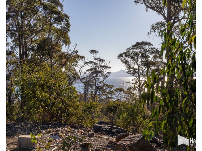 32 Lakeview Drive, Cramps Bay TAS 7030