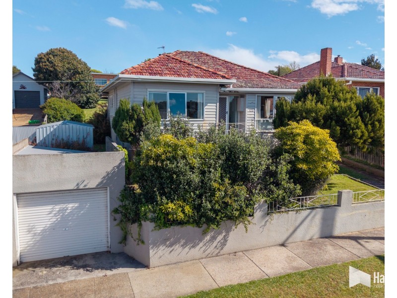 123 Best Street, Devonport TAS 7310