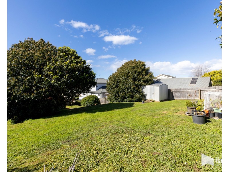 123 Best Street, Devonport TAS 7310