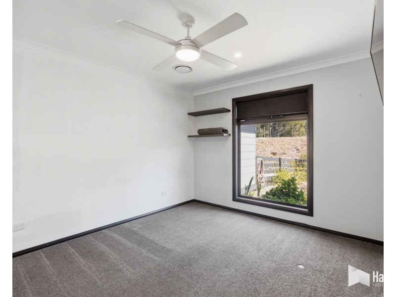 4 Penzance Place, Acacia Hills TAS 7306