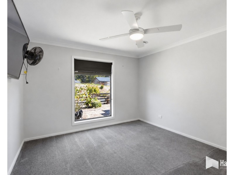 4 Penzance Place, Acacia Hills TAS 7306