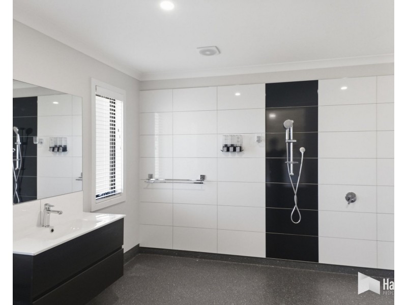4 Penzance Place, Acacia Hills TAS 7306