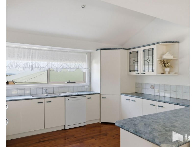 32 St Andrews Drive, Devonport TAS 7310