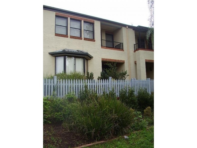 16 Pickets Place, Currans Hill NSW 2567
