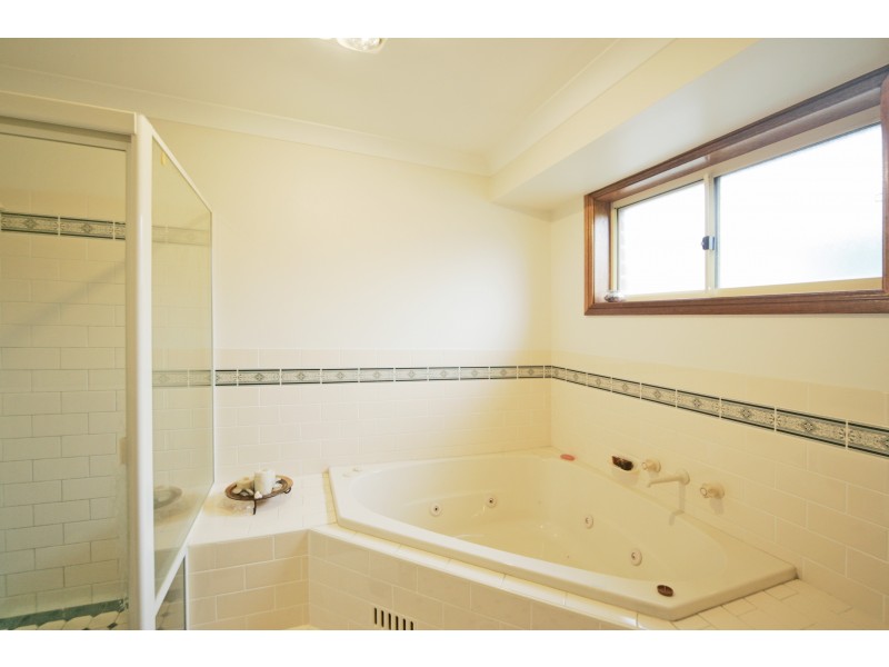 52 Stenhouse Drive, Mount Annan NSW 2567