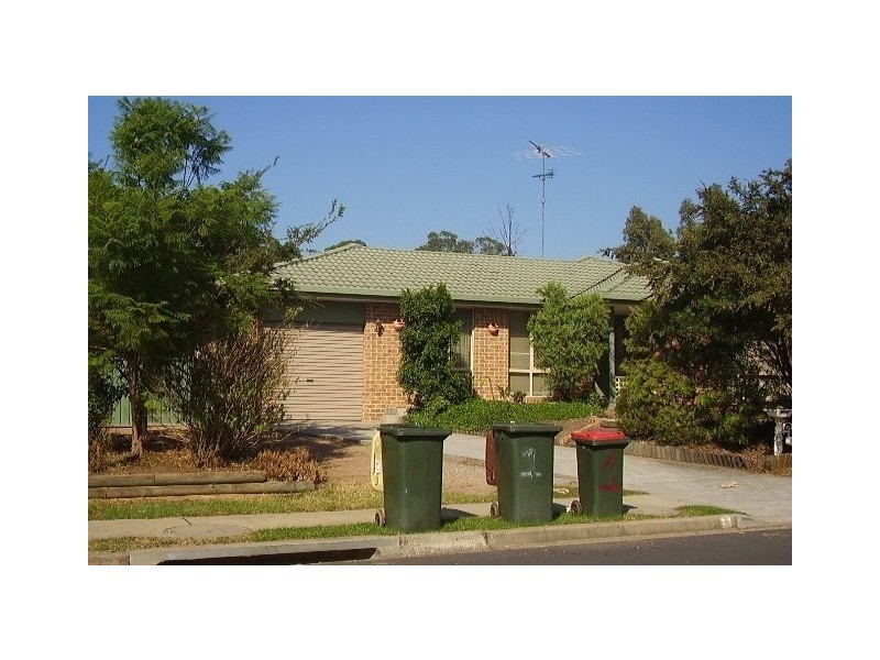 1 Jones Court, Currans Hill NSW 2567